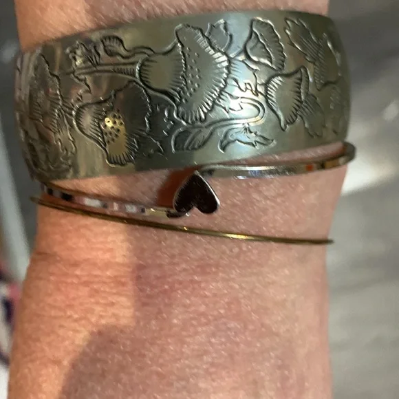 Three bracelets - Picture 3 of 6